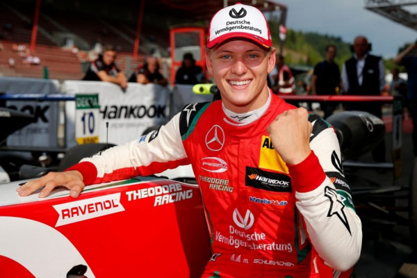 uma foto do Mick Schumacher