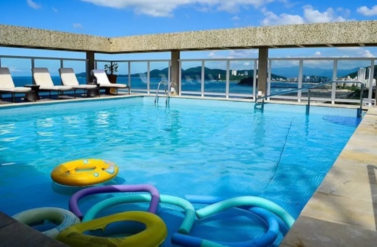 Criança de seis anos morre após se afogar em piscina de hotel