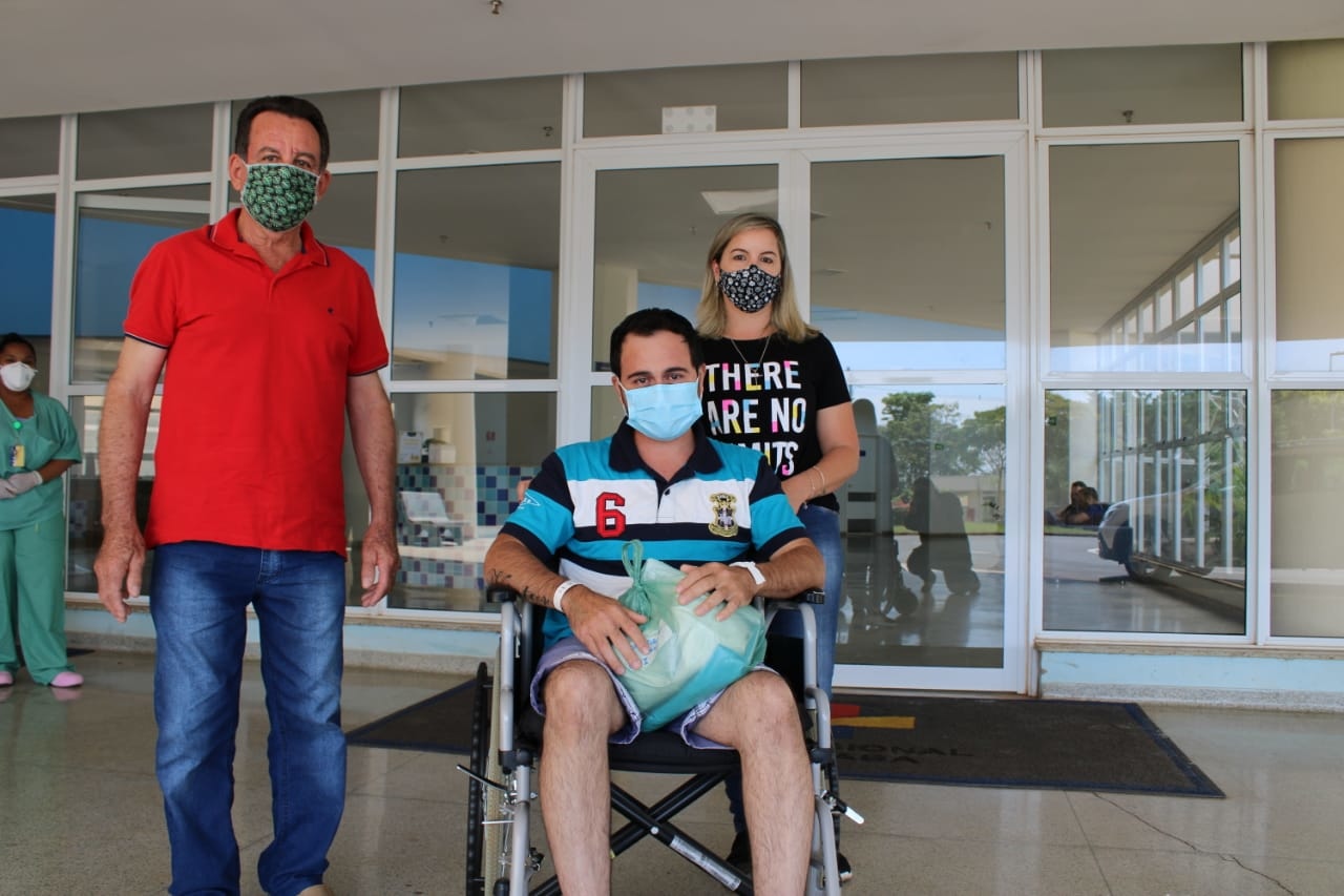 Após dias na UTI, paciente se cura da Covid e recebe alta no Hospital Regional de Piracicaba