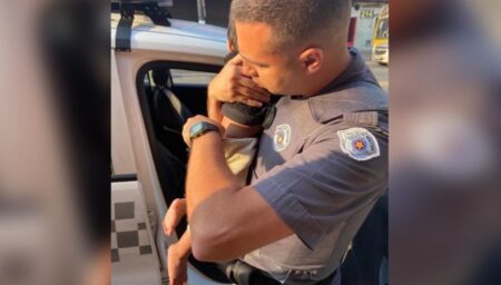 PM encontra bebê de um ano abandonado, sujo e com fome