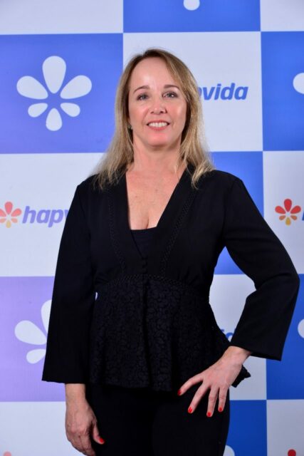 Uma foto de Rejane Abreu, diretora Superintendente Executiva de Atendimento e Experiência do Cliente do Sistema Hapvida Uma foto de Rejane Abreu, diretora Superintendente Executiva de Atendimento e Experiência do Cliente do Sistema Hapvida