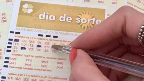 uma foto do volante da Dia de Sorte 371 desta terça-feira 20-10-2020
