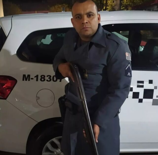 Um foto do soldado Daniel Alves de Lima de 32 anos encontrado morto