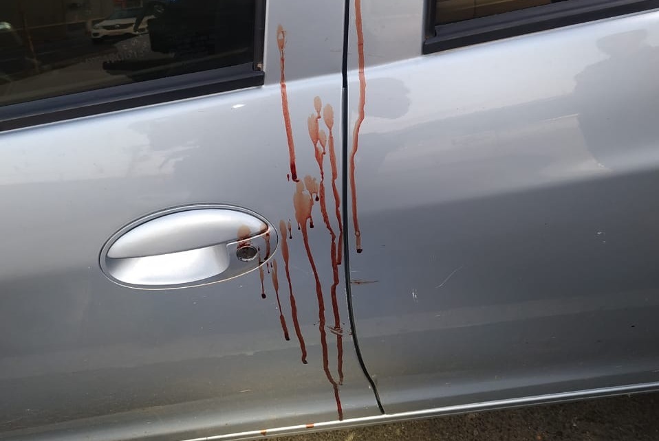 Em Piracicaba, motorista de aplicativo é esfaqueado dentro do carro durante roubo