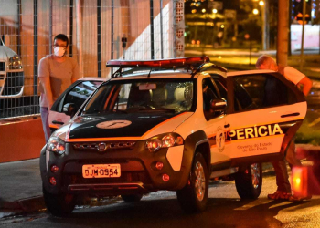 Em Piracicaba, oficina pega fogo e 11 carros são destruídos