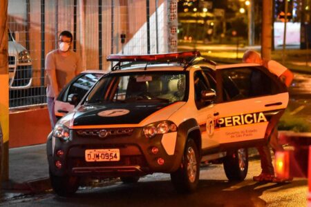 Idosa é presa por matar, esquartejar e concretar o corpo do marido na parede da sala Em Piracicaba, oficina pega fogo e 11 carros são destruídos