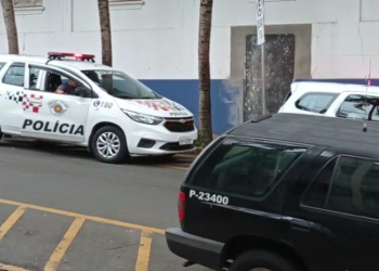 Ao ser presa, mãe que esfaqueou filho em Piracicaba alega legítima defesa