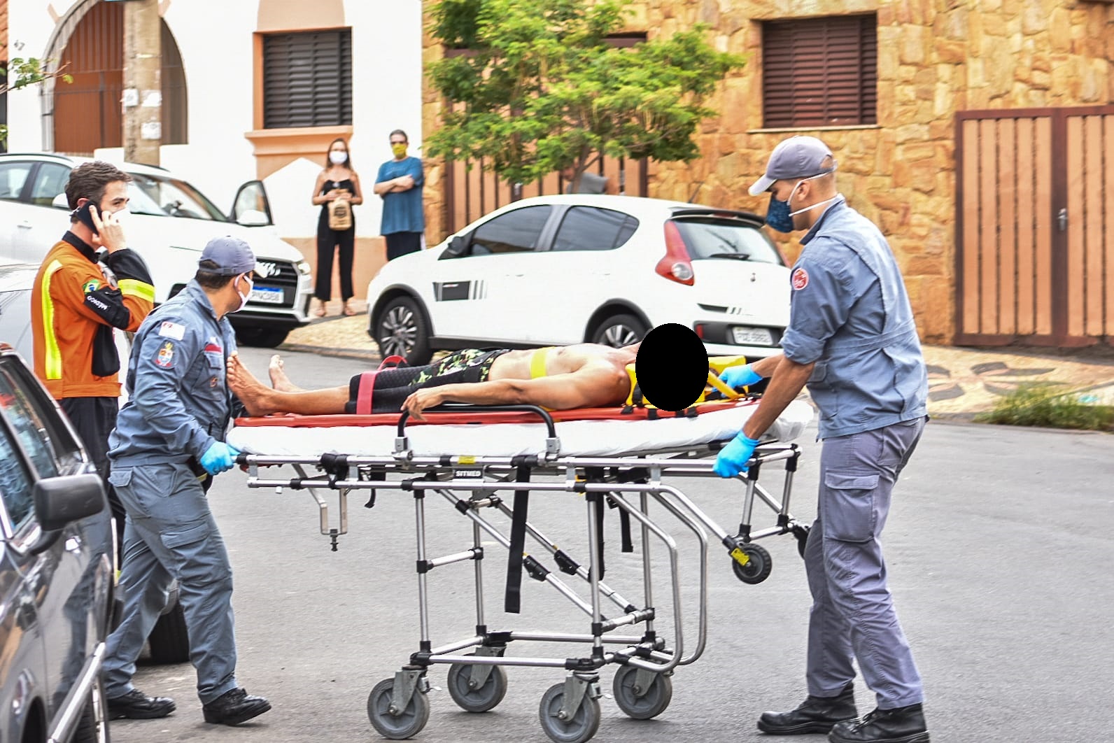 Piracicaba (SP): homem fica ferido ao cair do telhado