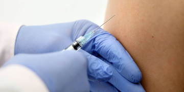 Vacina, vacinação,seringa, covid 19