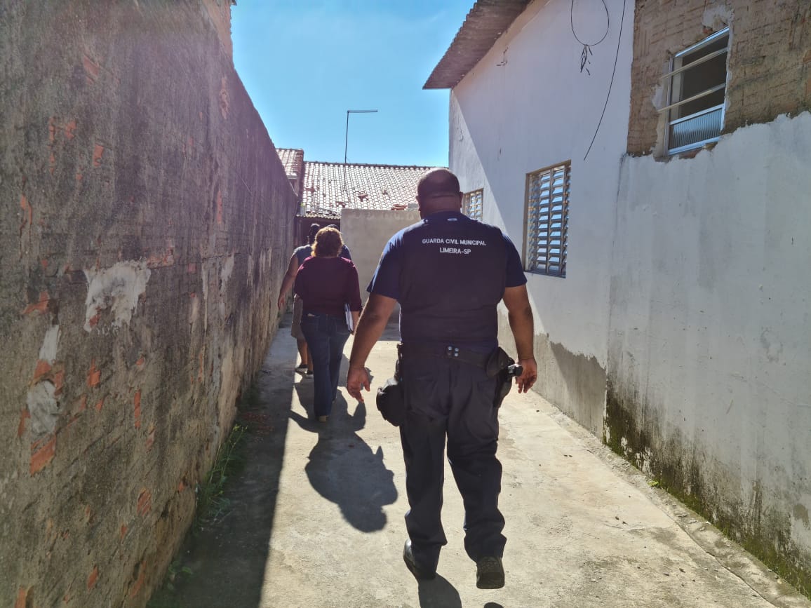 Criança de cinco anos é resgatada após ser abandonada pela mãe há quatro dias