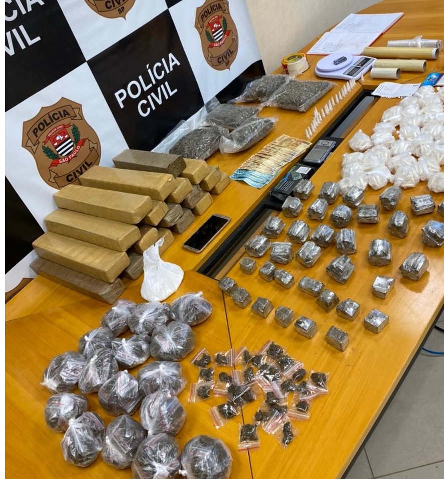 Polícia Civil de Piracicaba (SP) prende traficante e apreende R$ 100 mil reais em drogas