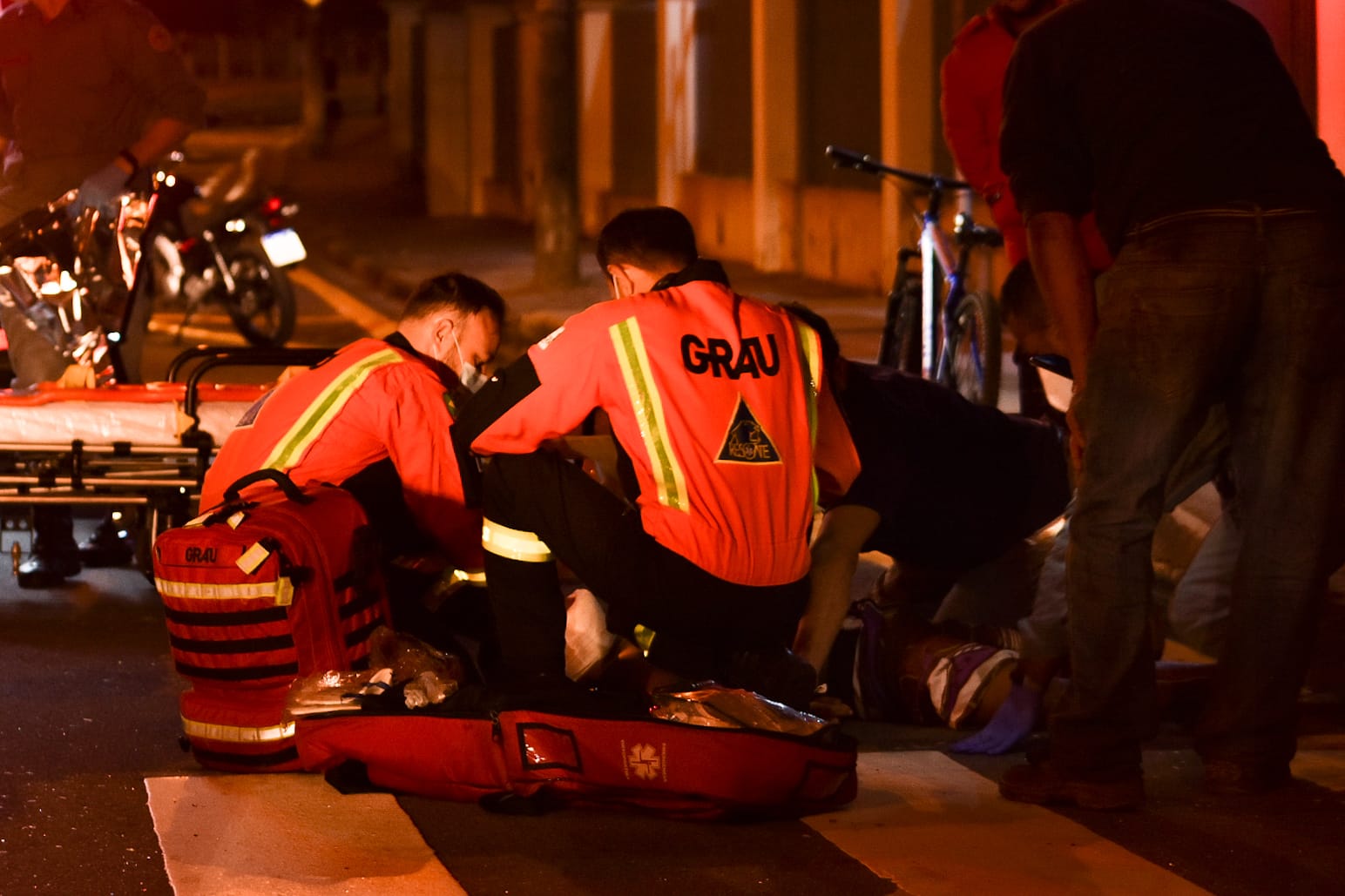 Acidente entre carro e ciclista mobiliza bombeiros e PM em Piracicaba (SP)