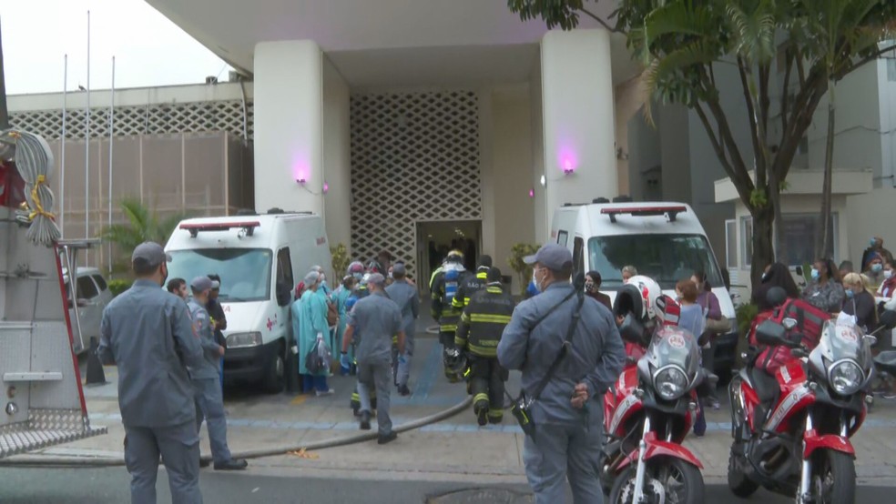 Incêndio é controlado em hospital de São Paulo na manhã de hoje (21)