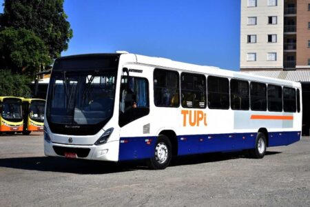 Novos ônibus com tomadas USB e Wi-Fi gratuito começam a operar em Piracicaba na próxima semana