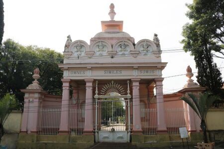 Cemitérios de Piracicaba (SP) estarão abertos no Dia dos Pais, mantendo os protocolos de segurança