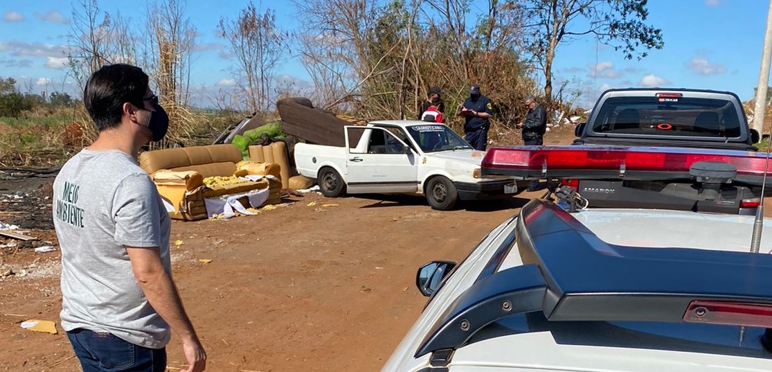 Dois homens são presos em flagrante por descarte irregular de resíduos em Piracicaba (SP)