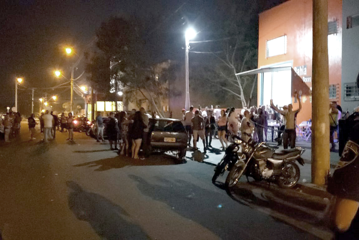 Em Piracicaba (SP), minimercado é interditado por promover aglomeração