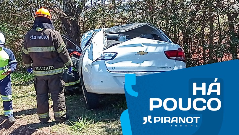 Após capotar várias vezes, carro invade pista contrária em Piracicaba (SP)