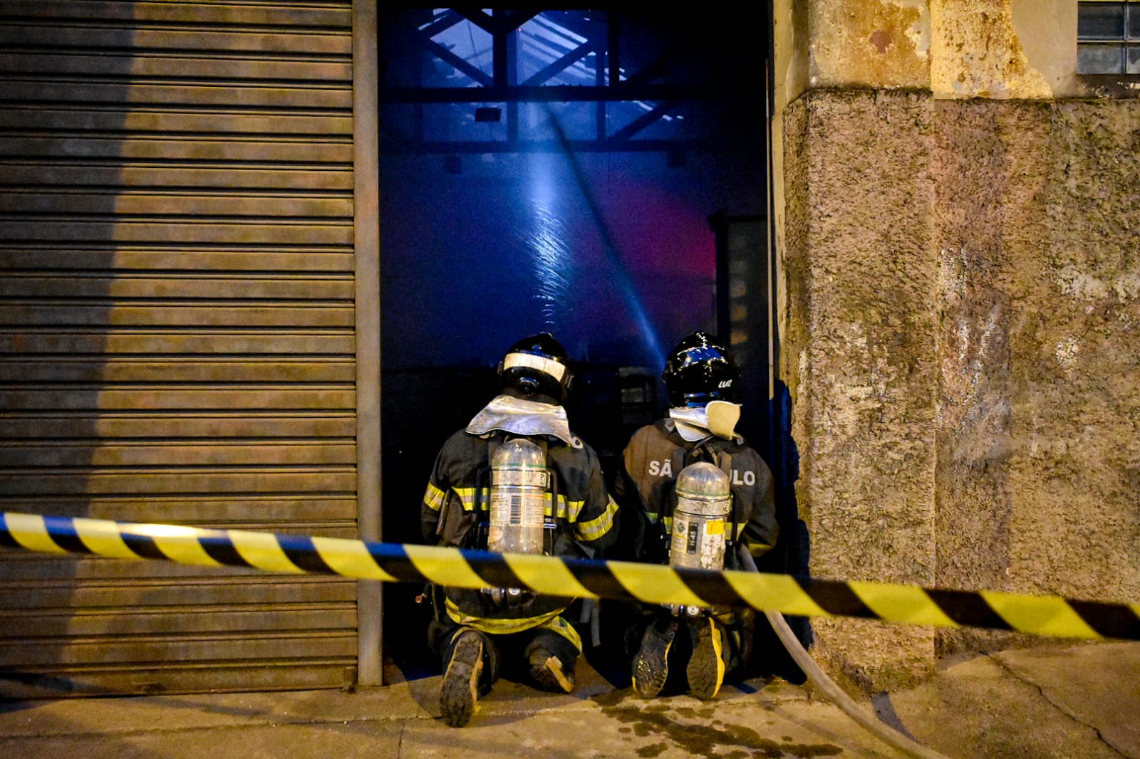 Incêndio atinge marcenaria em Piracicaba (SP)