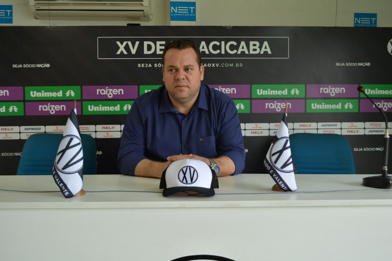 Diretor de futebol Ricardo Moura se mostra confiante no elenco do XV de Piracicaba (SP)