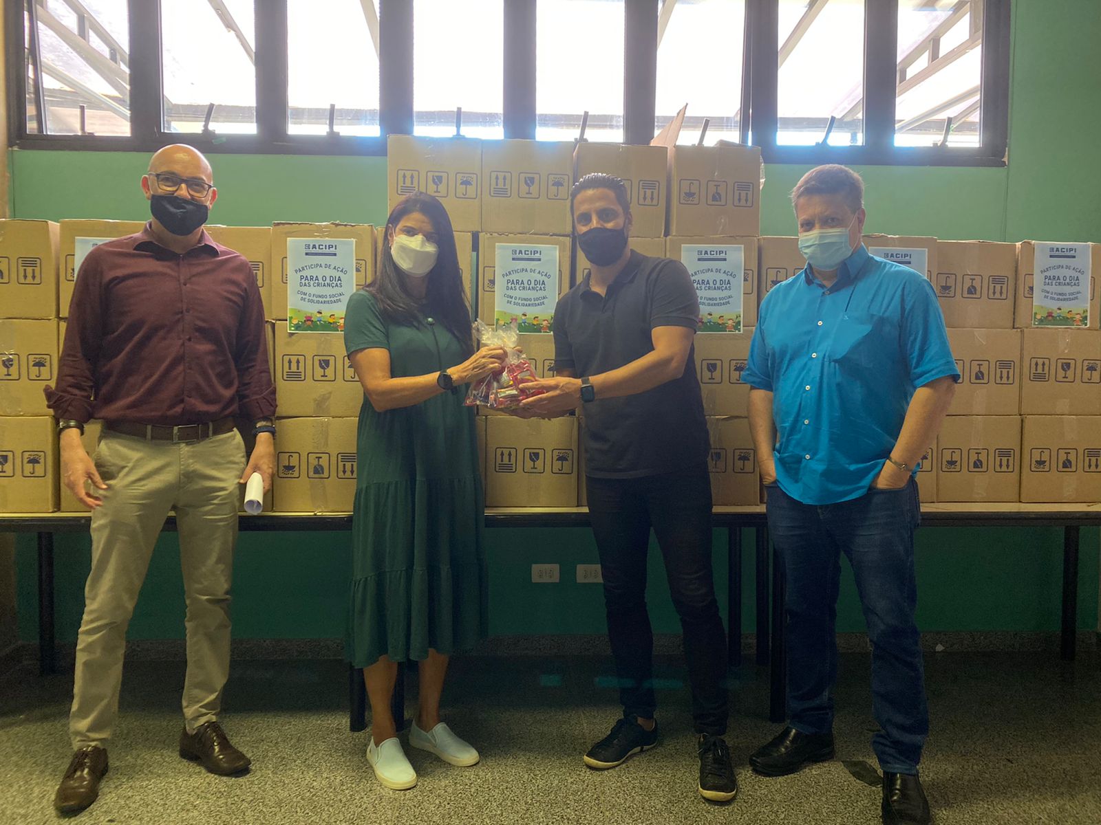 Acipi doa 1 mil kits para crianças  em situação de vulnerabilidade social de Piracicaba (SP)