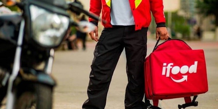 Em caso de acidente, R12 Indenizações auxilia entregadores de aplicativos a garantirem valores de até R$ 100 mil