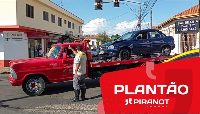 Em fuga da polícia, homem bate em cerca de 20 carros em Piracicaba (SP)