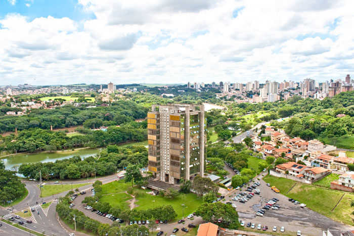 Mercado imobiliário continua em crescimento e imóveis comerciais se destacam