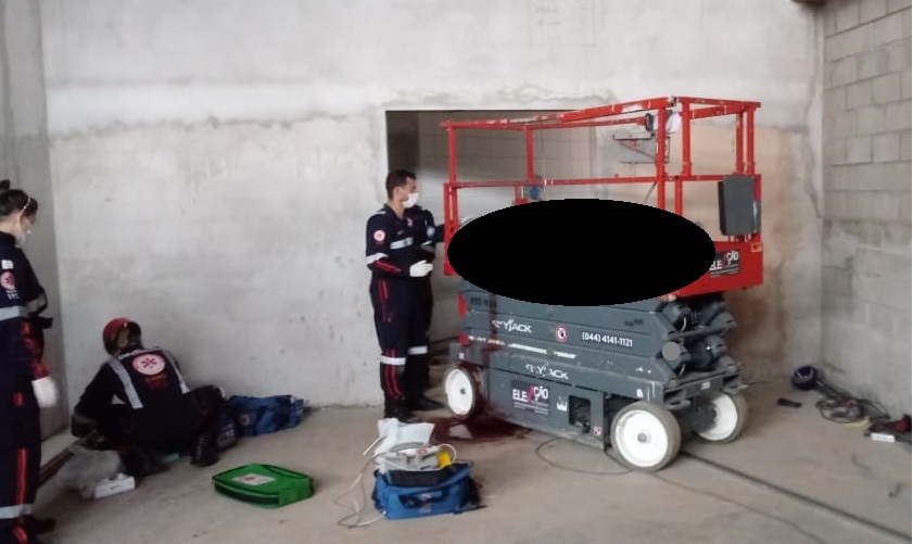 Trabalhador tem crânio esmagado em construção de supermercado