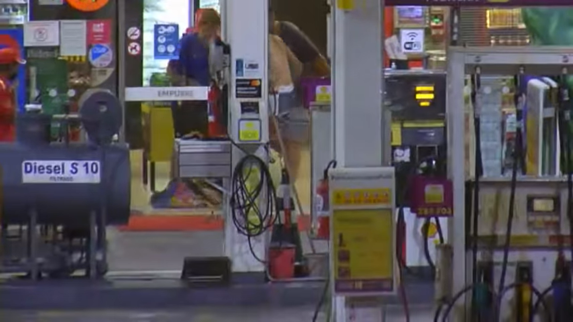 Vídeos mostram homem sendo espancado em Piracicaba (SP)