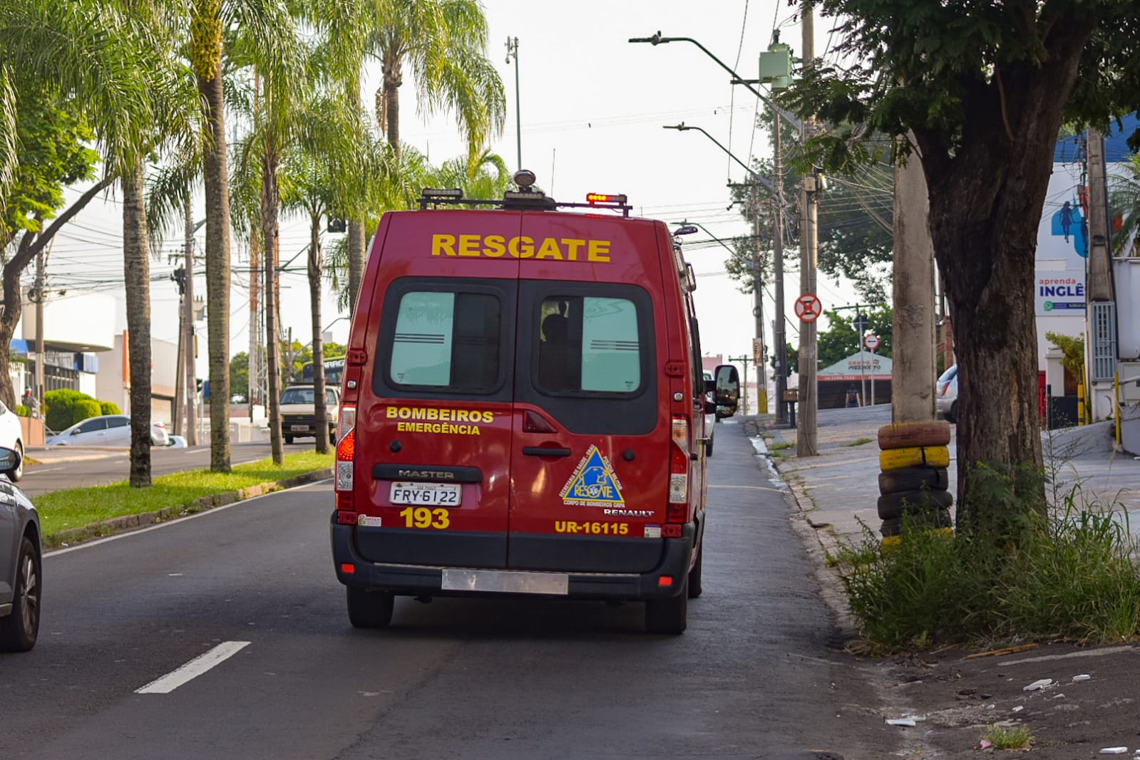 Em Piracicaba, homem é socorrido com grave ferimento após pneu explodir durante calibragem