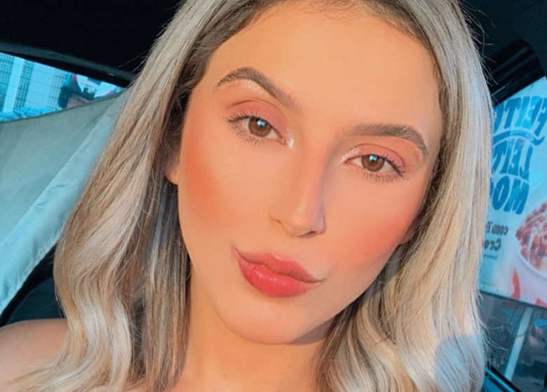 Jovem de 18 anos está desaparecida há cinco dias e amiga procura a polícia