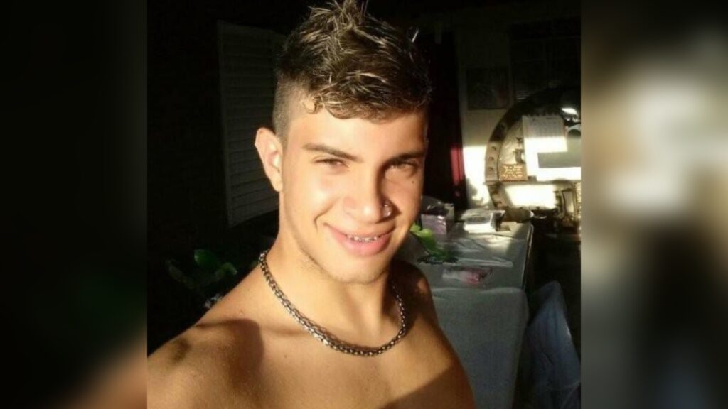 Jovem de 22 anos é morto após ser atropelado por carro e motorista fugir sem prestar socorro