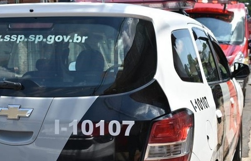 Homem de 50 anos é morto a tiros no meio da rua