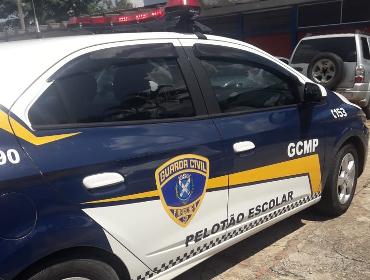 Em Piracicaba, aluna de 13 anos leva vodka com energético à escola e diretor aciona a guarda