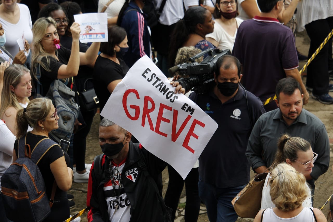 Vereadores criam projeto de lei para impedir desconto salarial aos grevistas em Piracicaba (SP)