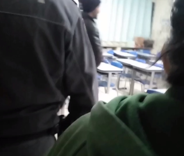 VÍDEO: veja o momento em que criança de sete anos é encontrada trancada em escola de Piracicaba