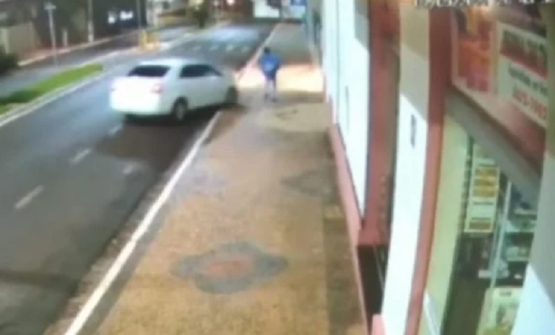 VÍDEO | Padre atropela homem que furtou igreja no interior de SP