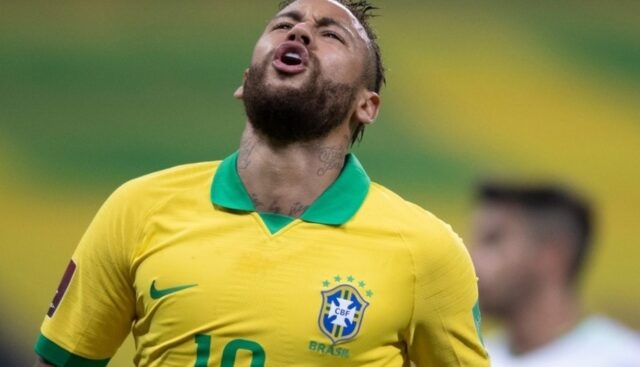 Neymar se machuca durante treino e pode desfalcar seleção nesta quinta (02)