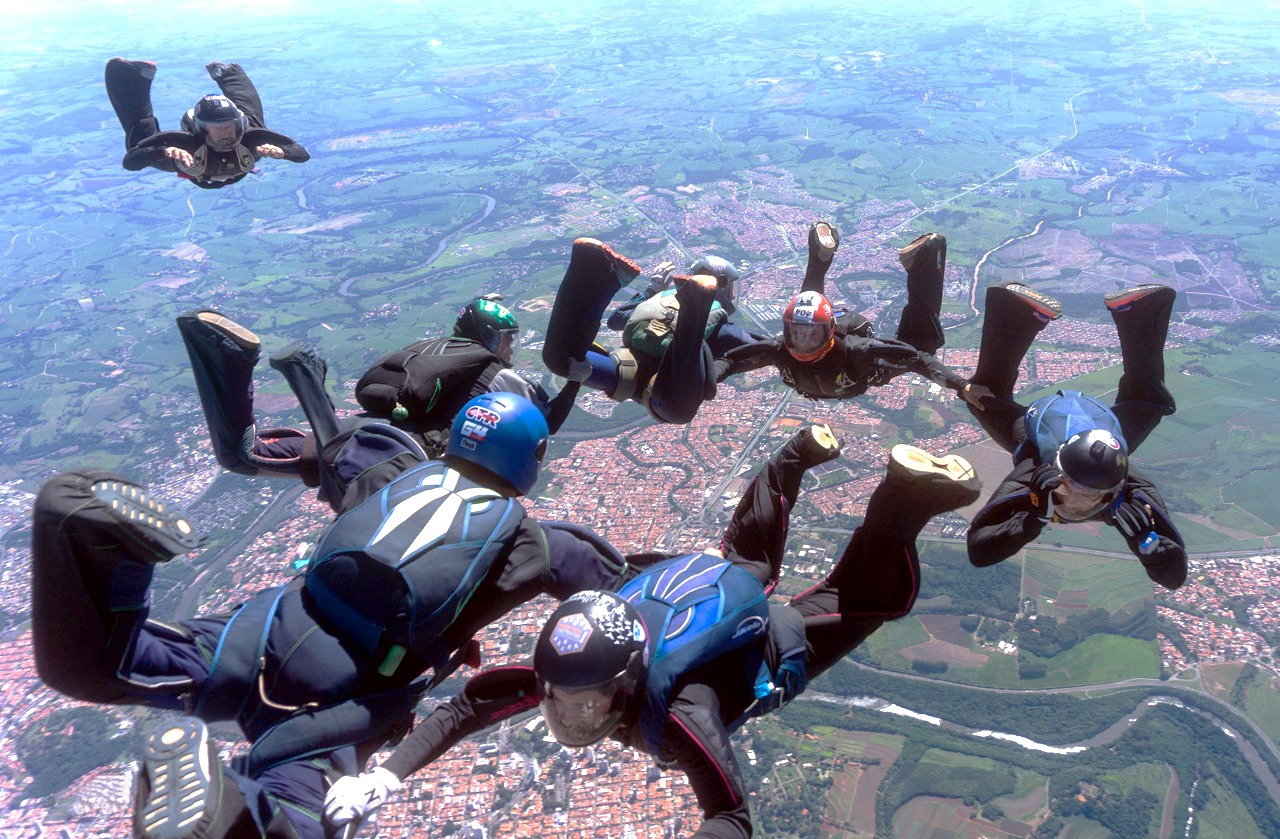 Aeroporto de Piracicaba sedia Campeonato Brasileiro de Paraquedismo