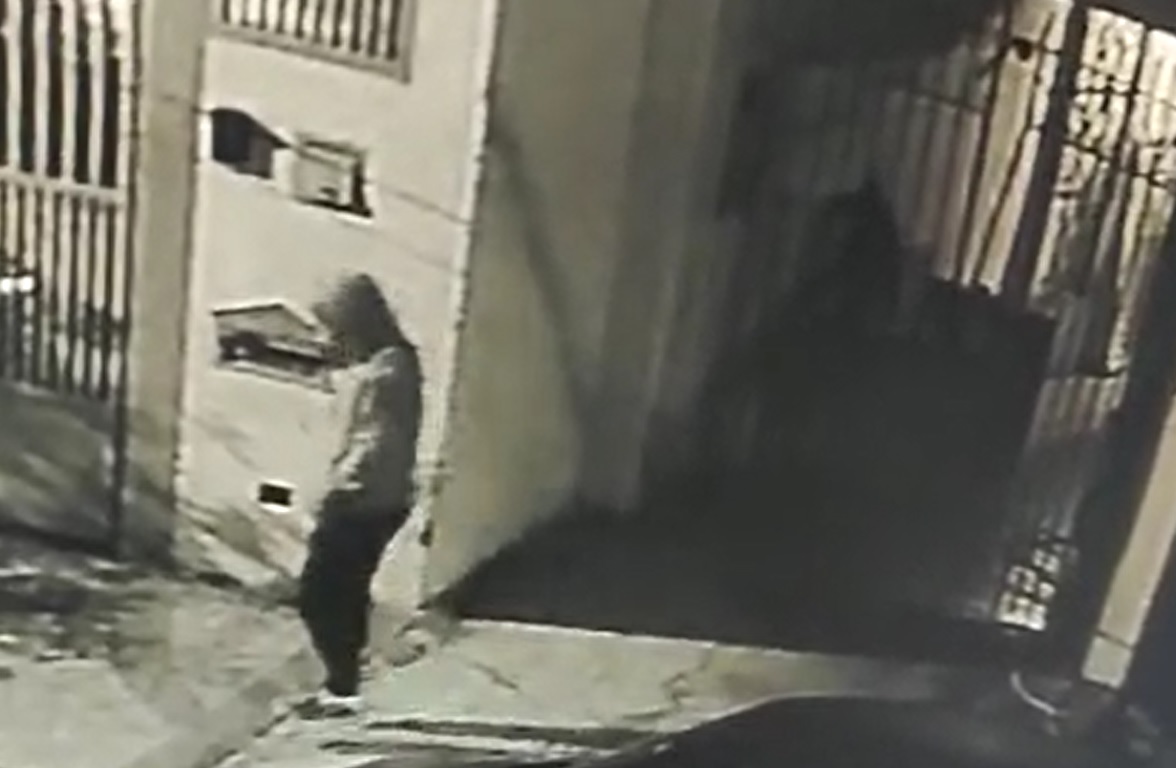 VÍDEO | Câmera de segurança registra momento em que homem é morto a tiros em Piracicaba