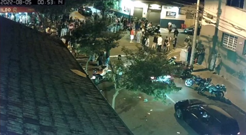 Câmera grava momento em que moto atropela três pessoas em Piracicaba (SP)