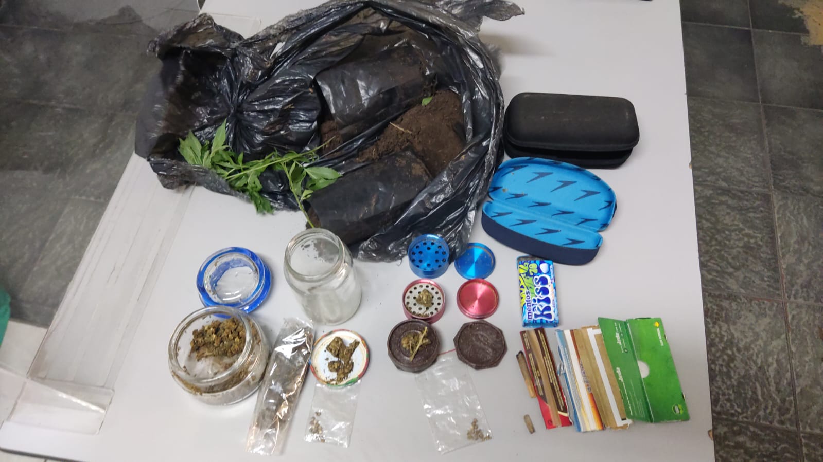 Guardas civis localizam e apreendem drogas em casa do bairro Nova Piracicaba