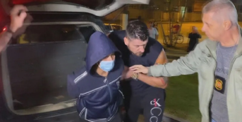 Mãe que espancou brutalmente filho de quatro anos é localizada e presa