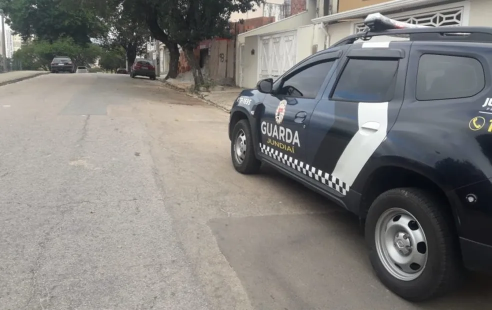 Homem é preso após trancar os pais e tentar provocar incêndio