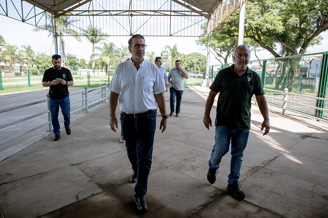 Prefeito de Piracicaba fiscaliza pessoalmente obras de restauro da Estação da Paulista