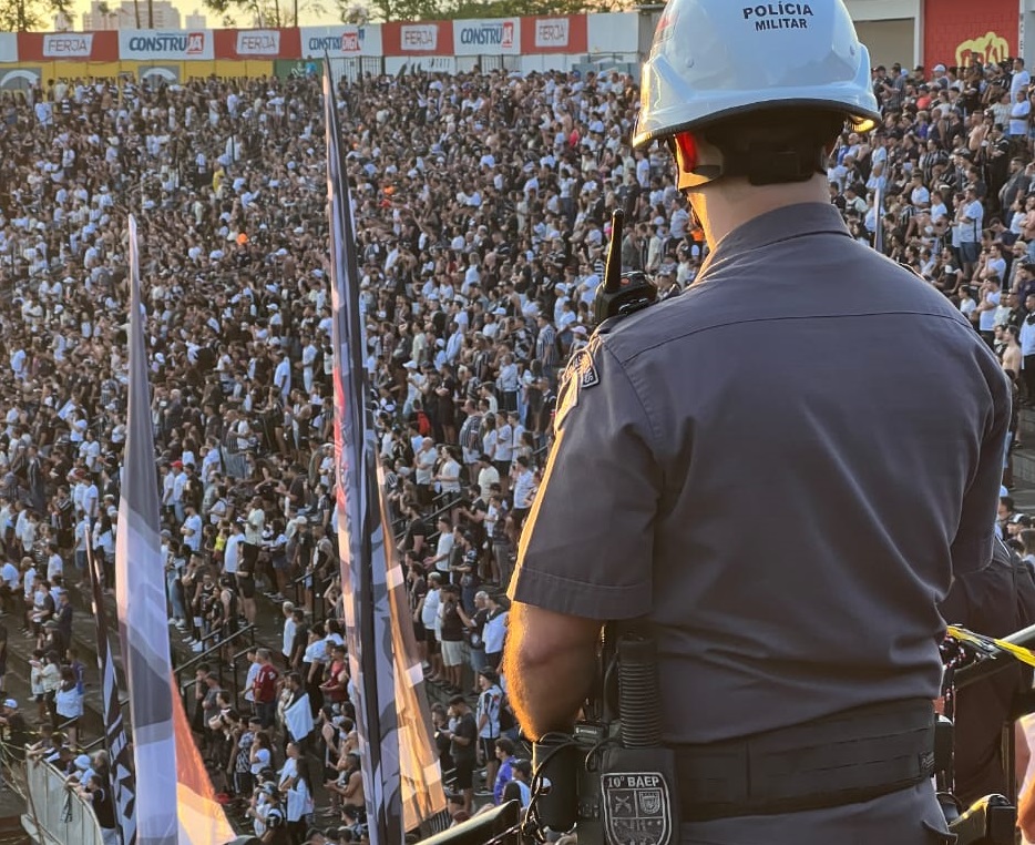 10º Baep realiza segurança durante partida entre Inter de Limeira e Corinthians
