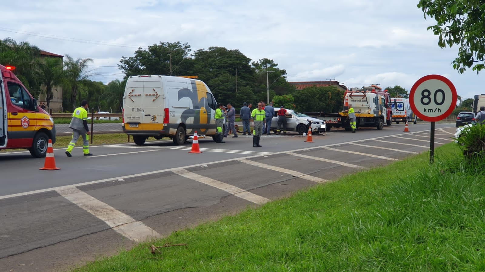 Capotamento de veículo deixa uma pessoa morta há pouco em Piracicaba (SP)