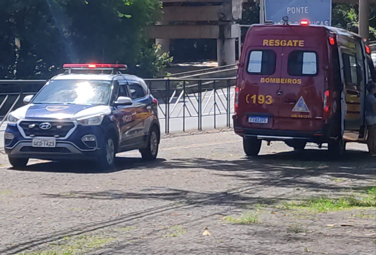 Homem é impedido pela Guarda Civil e Corpo de Bombeiros de cometer suicídio em Piracicaba