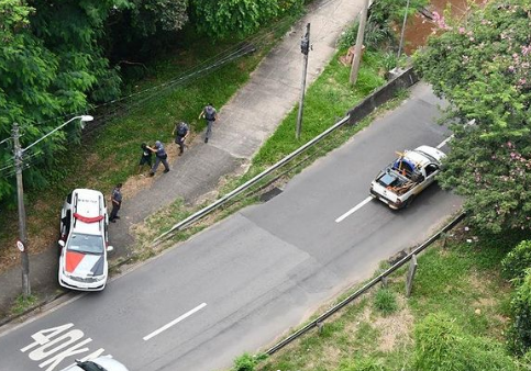 Mesmo pulando em rio durante fuga, Tático 10 da PM de Piracicaba prende bandido